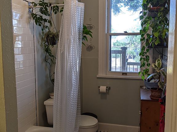 4th image of 1237 Marion St APT 2