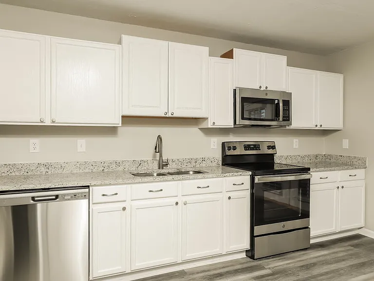 8151 Cheryl Meadow Dr — Photo 9