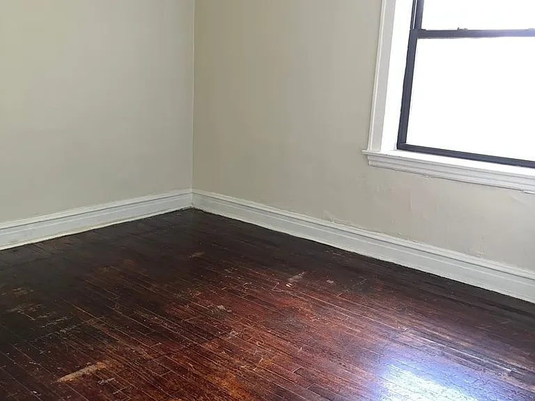 1858 N Kedzie Ave — Photo 5