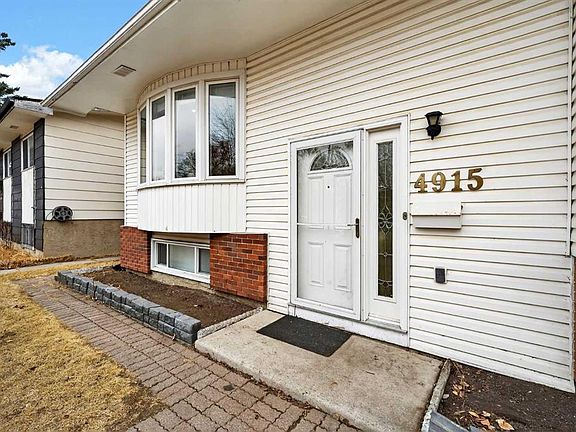 2nd image of 4915 N Rundlehorn Dr NE