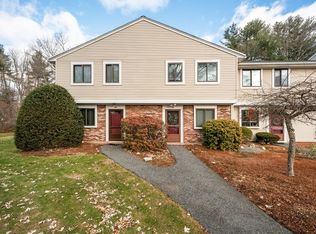 28 Apple Tree Hill Rd, Hopkinton, MA 01748