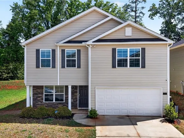 4712 Black Forest Dr, Greensboro, NC 27405