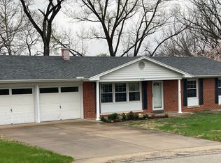 2738 Wesley St, Jefferson City, MO 65109