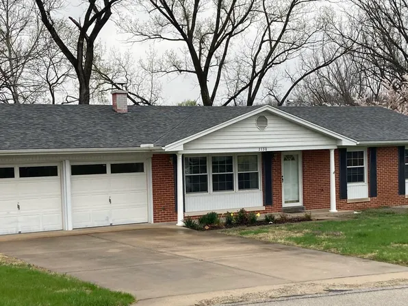 2738 Wesley St, Jefferson City, MO 65109