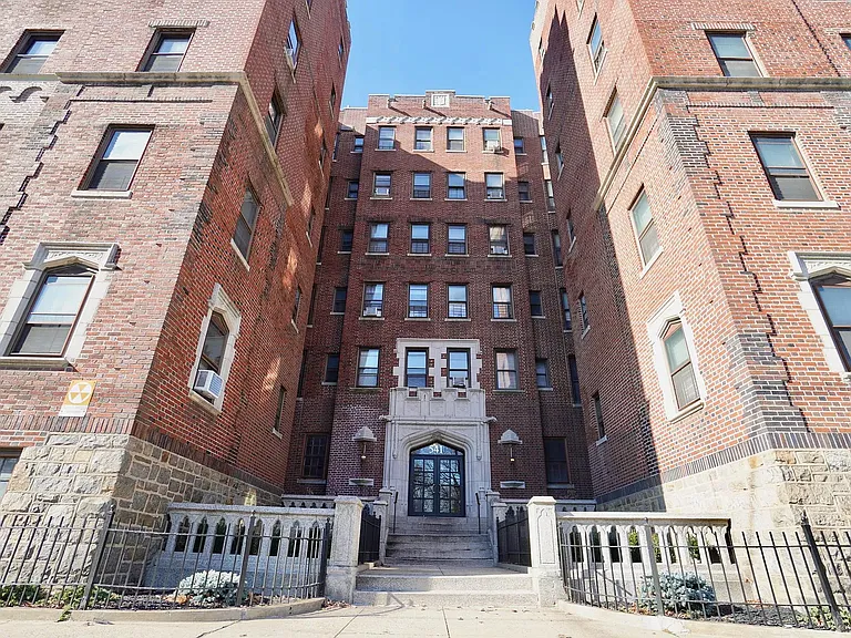 541 Bronx River Rd — Photo 28