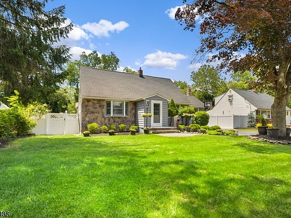 2nd image of 134 Marion Ct