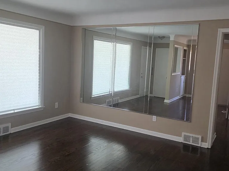 24051 Geneva St — Photo 19