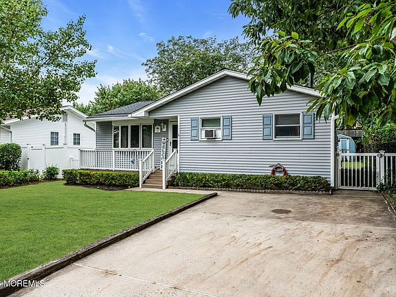 5th image of 363 17th Avenue