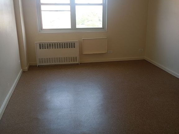3rd image of 2585 Lurting Ave