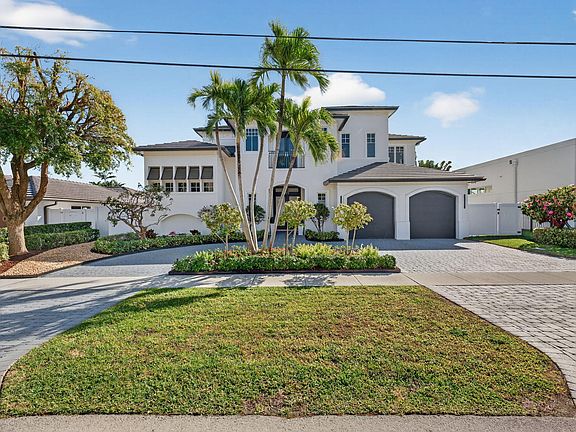 3rd image of 724 NE 36th Street