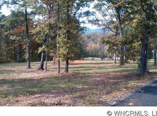 1 Bent Oak Dr, Columbus, NC 28722