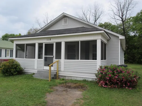 118 S Tillman St, Glennville, GA 30427