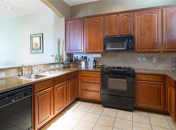 4th image of 4121 McKinney Ave APT 18