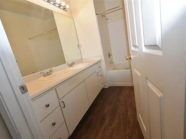 18501 Bridle Club Dr #18501 — Photo 8