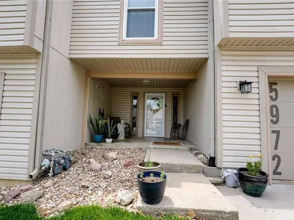 5972 N Bellefontaine Ave, Gladstone, MO 64119