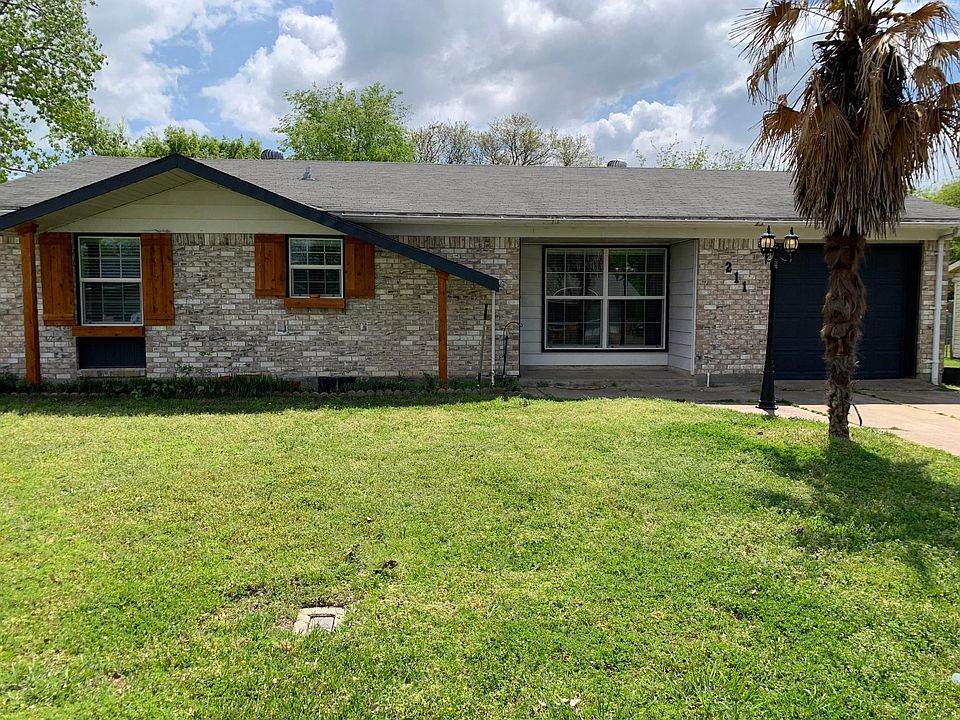 1st image of 211 W Andrew Dr