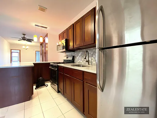 Rented by ZealEstate Group Inc | media 18