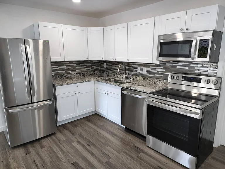 4788 Williams St — Photo 3