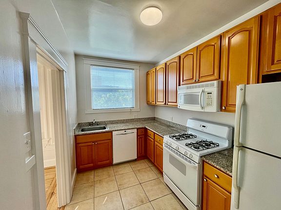 3rd image of 491-497 6th Ave #495