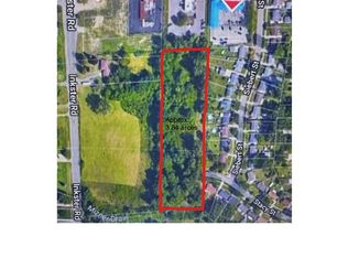 27277 Eureka Rd, Taylor, MI 48180