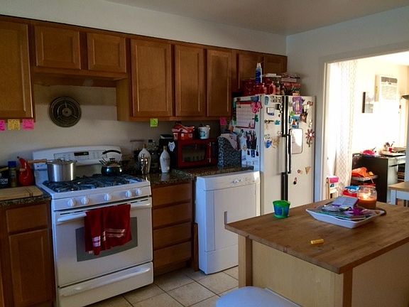 5th image of 937 E Villa Dr