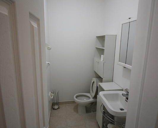 4th image of 54 Winegar Ln