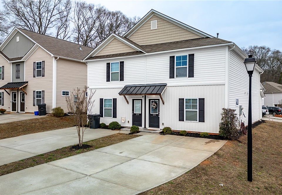 1st image of 215 Royal Way