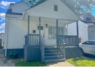 59 W Milton Ave, Hazel Park, MI 48030