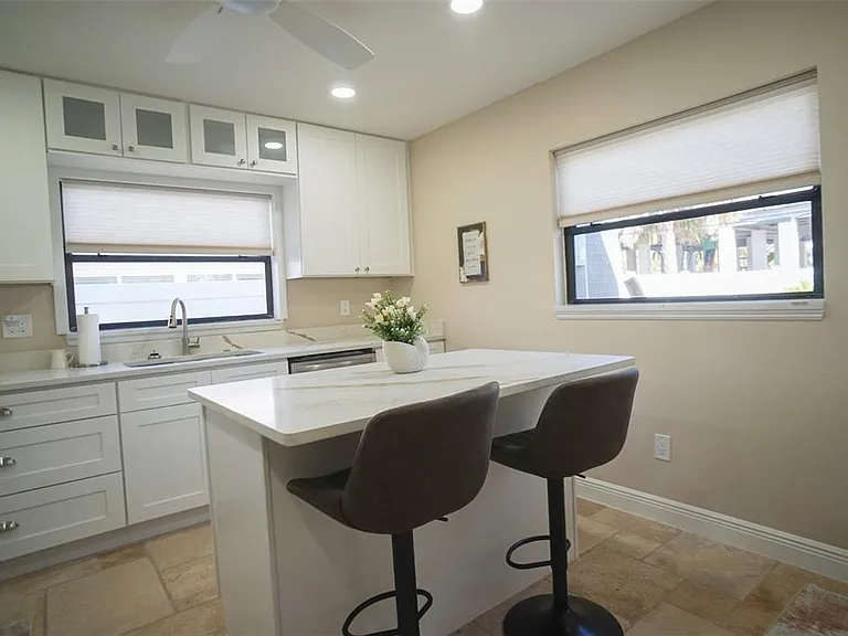 929 Lantana Ave — Photo 26
