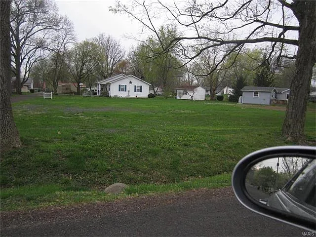 802 E Main St photo 1