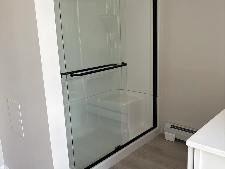 2136B Grace Ave #A — Photo 9
