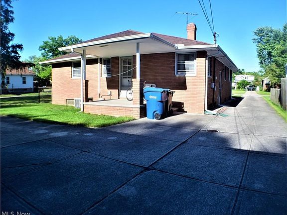 4th image of 4096 W 224th St