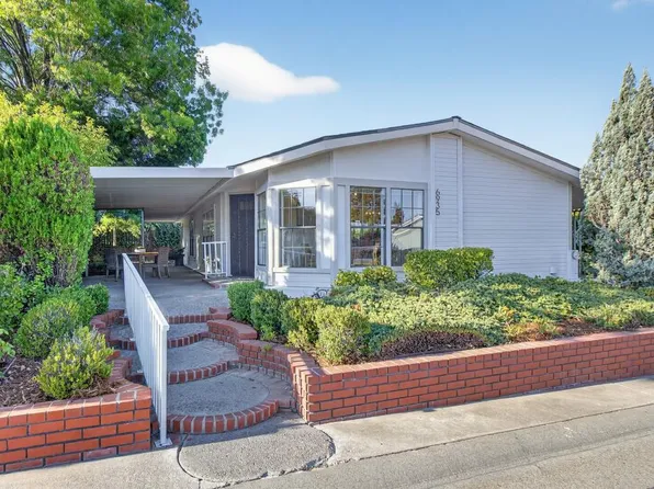 6935 Daisy Ln, Citrus Heights, CA 95621
