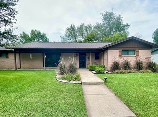7401 Maple Dr, North Richland Hills, TX 76180