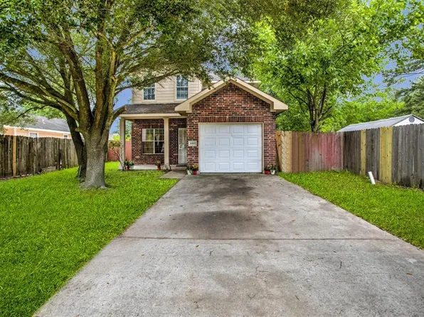 6921 Bacher St, Houston, TX 77028