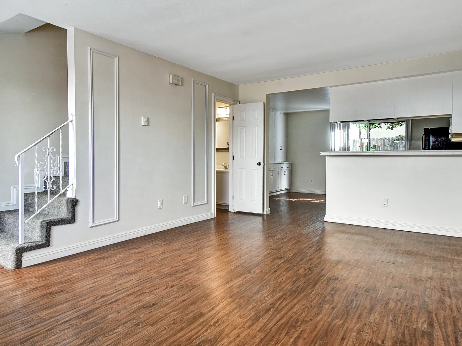 2 bed, 1200 sqft, $2,895 — Photo 4