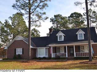 134 W Twelve Oaks Rd, Raeford, NC 28376