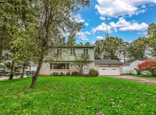 95 Keewaydin Dr, Timberlake, OH 44095