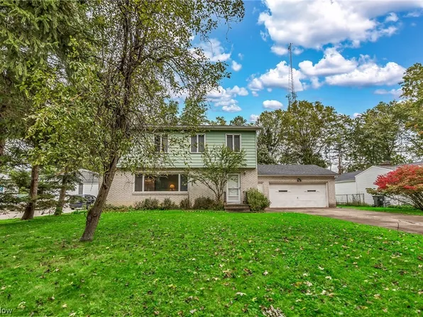 95 Keewaydin Dr, Timberlake, OH 44095