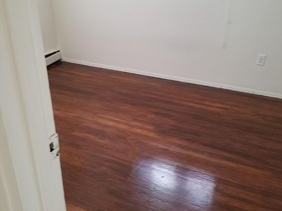 5th image of 463 Pedretti Ave