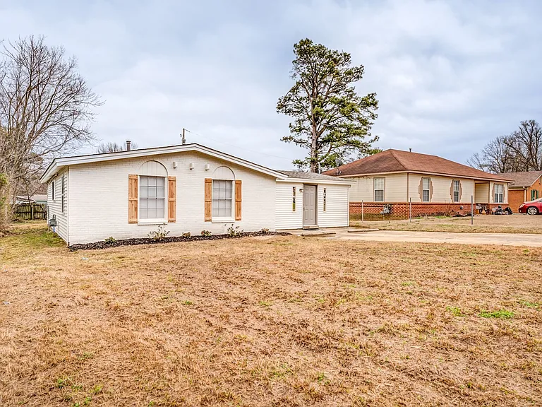 4980 Vickie Dr — Photo 30