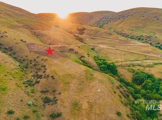 2 Deirdre Ln, Horseshoe Bend, ID 83629