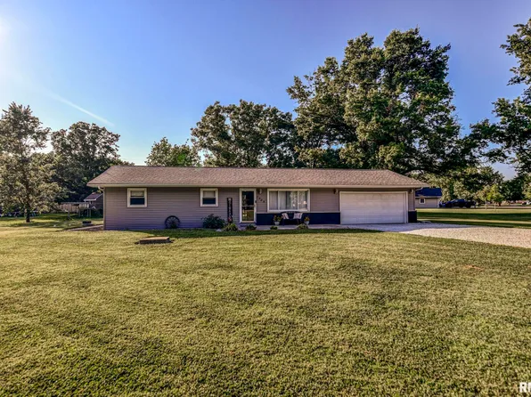 1208 Brantley Rd, Taylorville, IL 62568