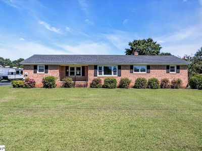 207 Lynn Ave, Laurens, SC, 29360