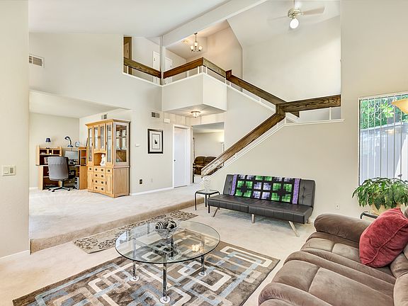 3rd image of 171 Portinao Cir