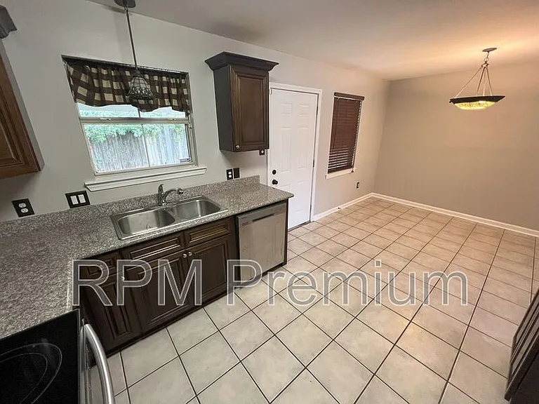 522 Fawn Lake Dr — Photo 11