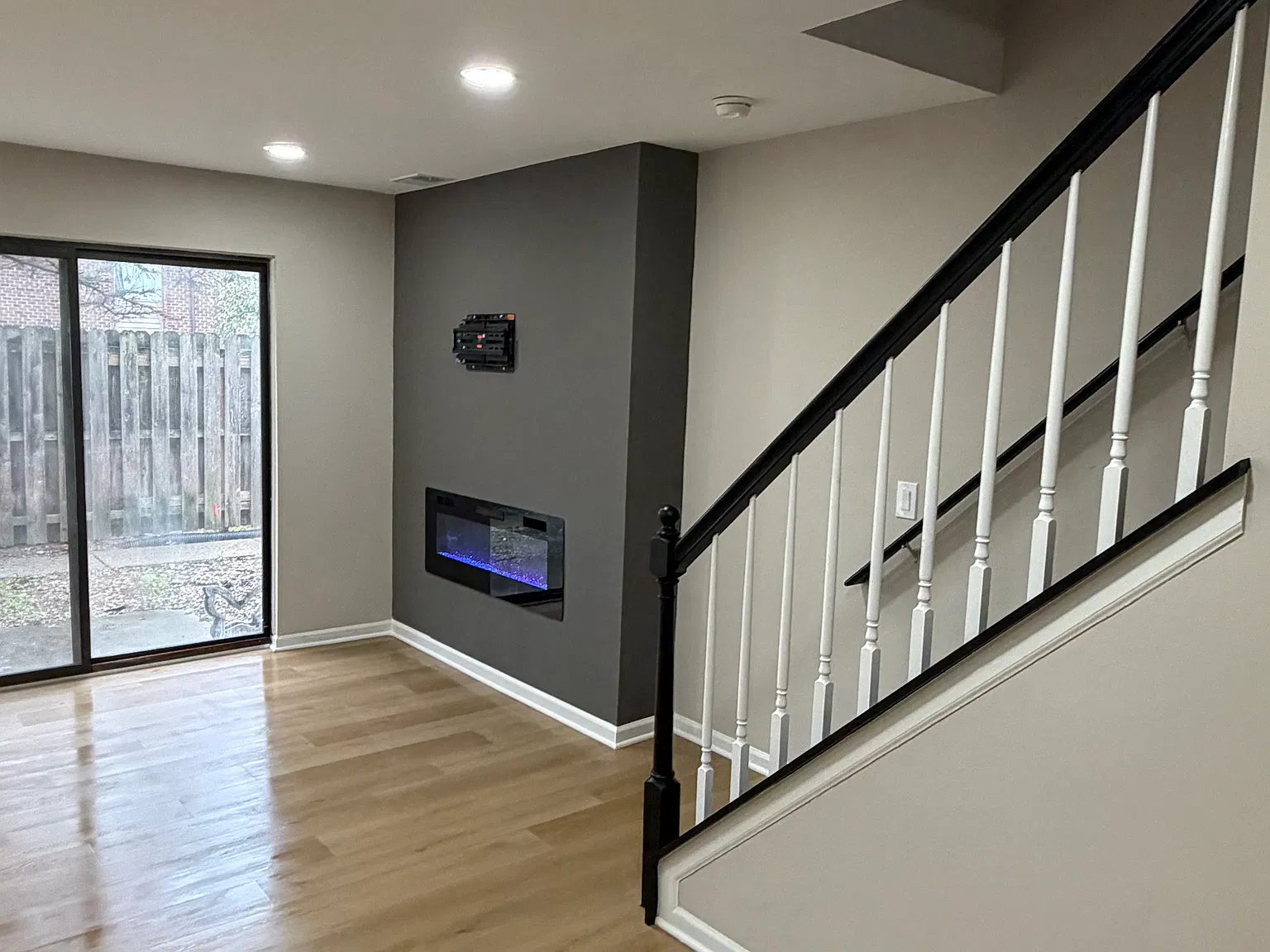 2 bed, 1092 sqft, $1,800 — Photo 3