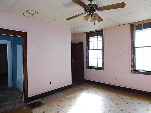 5th image of 405 Garfield Ave