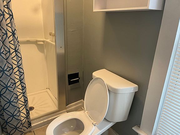 3rd image of 417 E Orange St APT 3