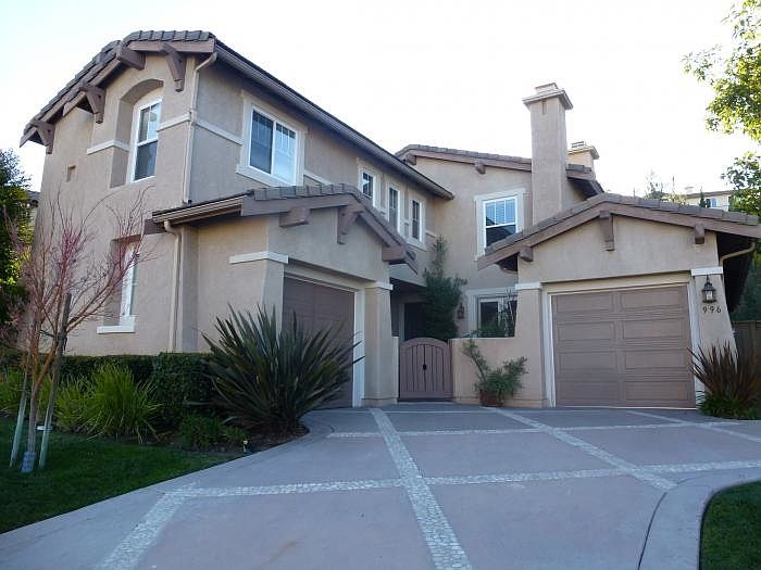1st image of 996 Yosemite Dr